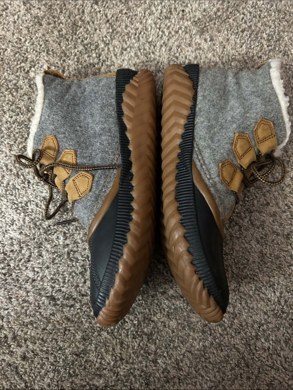 Sorel Out 'N About Plus waterproof duck boots, Women’s size 9.5 - Picture 3 of 9